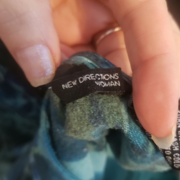 Women's Blue Patterned Top - Picture 5 of 5